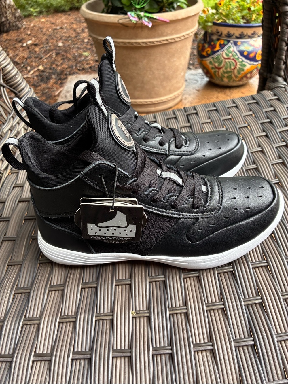 Women’s  Black High-Top Athletic Dance Sneakers - Modern Casual Style Size 6